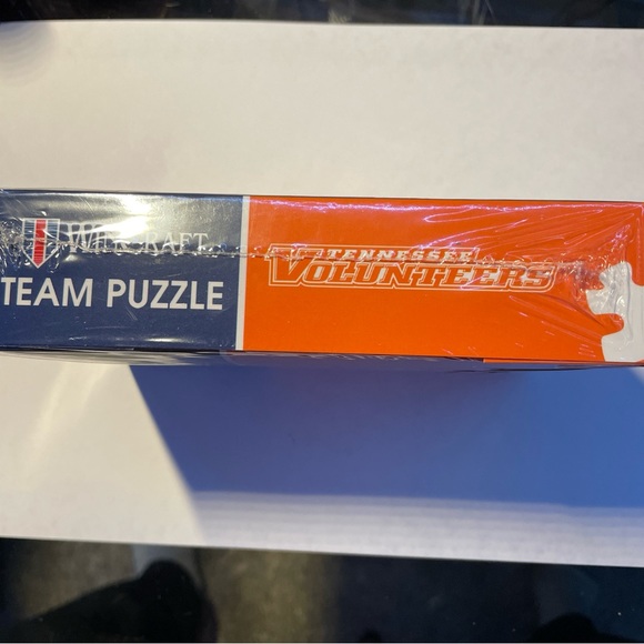 New Tennessee Vols 150 pc jigsaw puzzle. Fully licensed Made by Wincraft in USA. - Picture 3 of 5